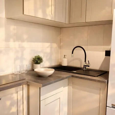 Sunny Wola Apartment