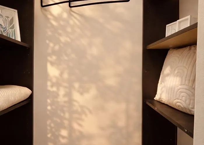 Sunny Wola Apartment *